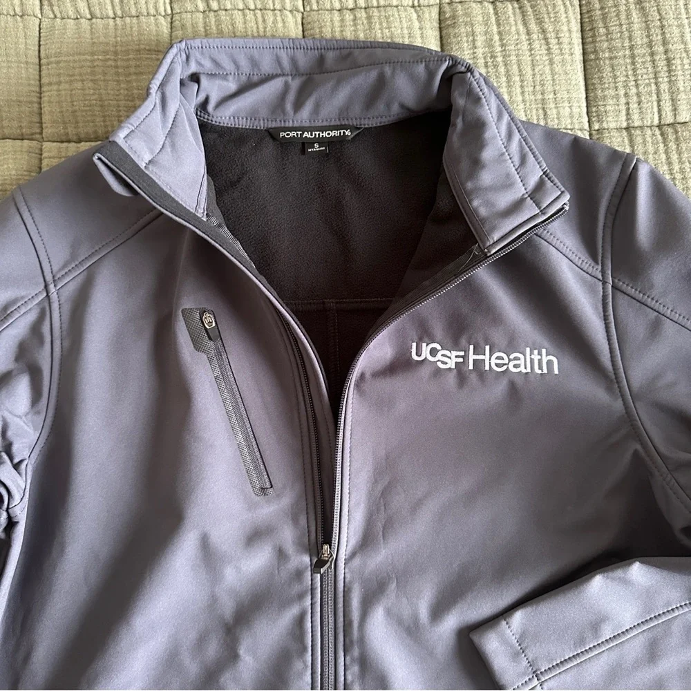 Women's Gray Jacket with UCSF Health Logo - Picture 4 of 6